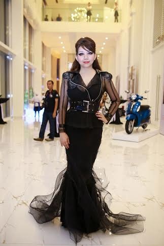 Quỳnh Paris sẵn sàng cho tuần lễ thời trang ở Mỹ