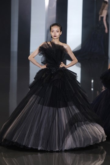 Những chiếc váy đẹp nhất tại tuần lễ thời trang cao cấp - 5 Ralph & Russo