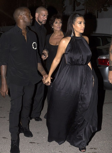 Cả nhà cô Kim mặc đồ đen dự tiệc - 1 Kim Kardashian