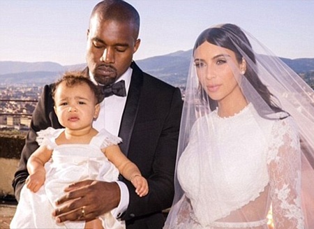 Cả nhà cô Kim mặc đồ đen dự tiệc - 8 Kim Kardashian