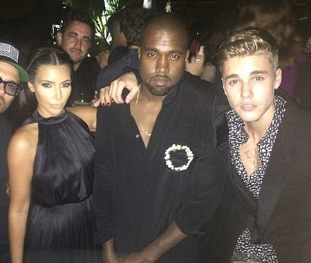 Cả nhà cô Kim mặc đồ đen dự tiệc - 9 Kim Kardashian