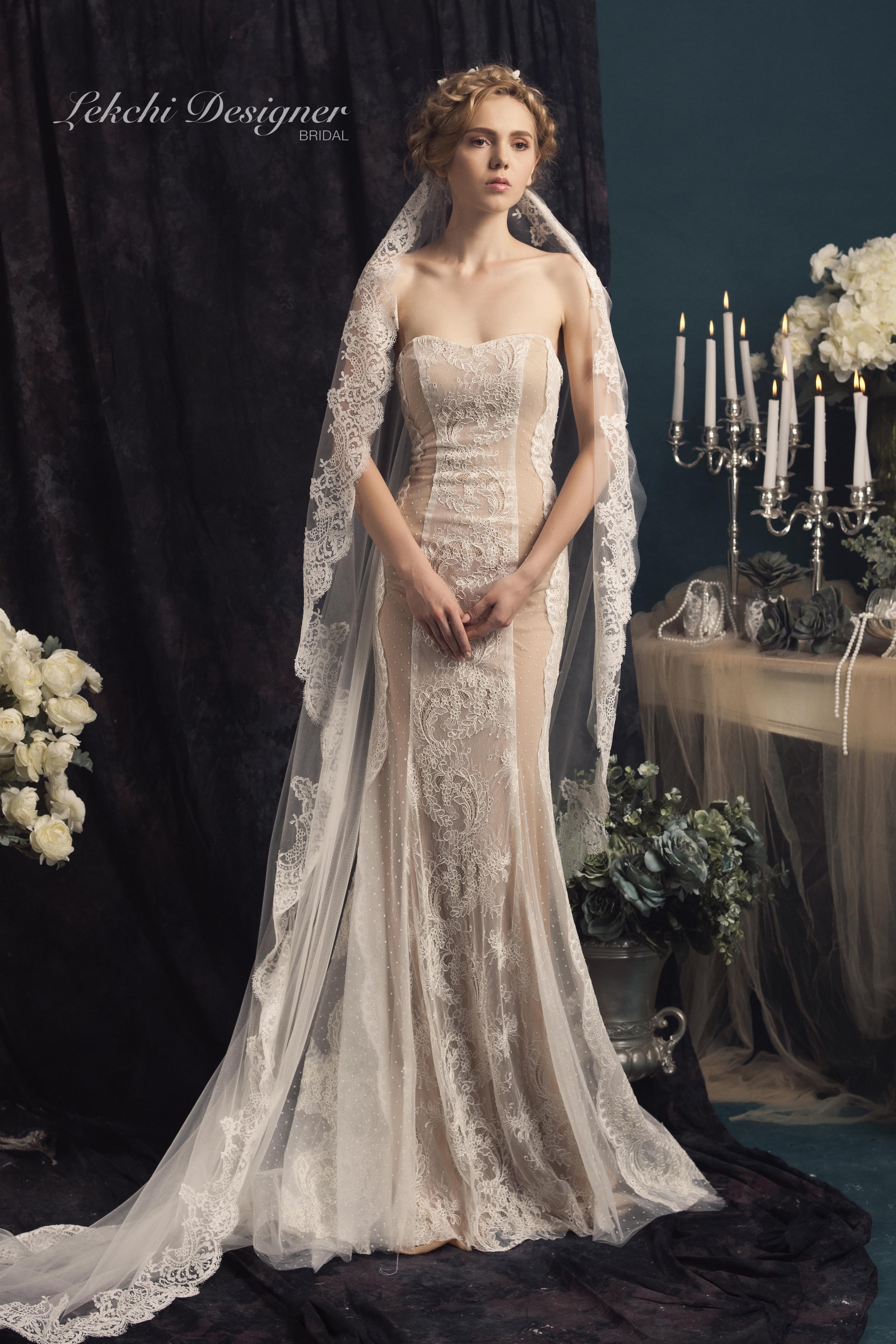 Mẫu tây trong bộ sưu tập xuân - hè 2015 của Lek Chi - 9 Bộ sưu tập có nhiều mẫu váy được chọn làm bìa cho các tạp chí cưới nổi tiếng trong nước.