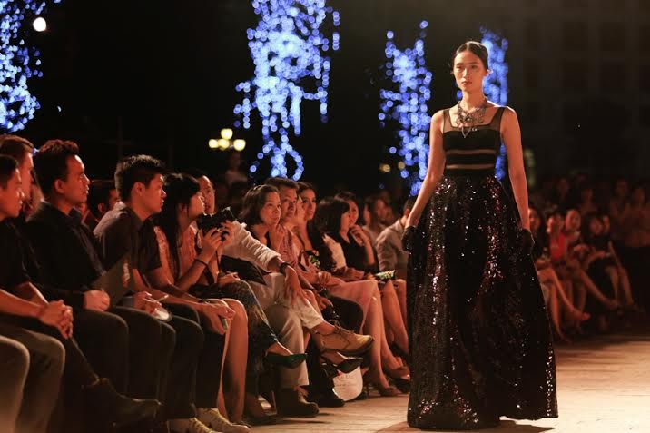 Chiêm ngưỡng vẻ quyến rũ khó cưỡng của bộ sưu tập “Bông hồng nước Pháp” - 15 Chiêm ngưỡng vẻ quyến rũ khó cưỡng của bộ sưu tập “Bông hồng nước Pháp”