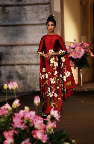 Bộ sưu tập áo dài Lan Hương - Đậm đà hương vị xứ Kinh kỳ - 3 KM