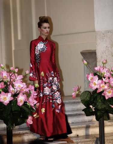 Bộ sưu tập áo dài Lan Hương - Đậm đà hương vị xứ Kinh kỳ - 6 KM