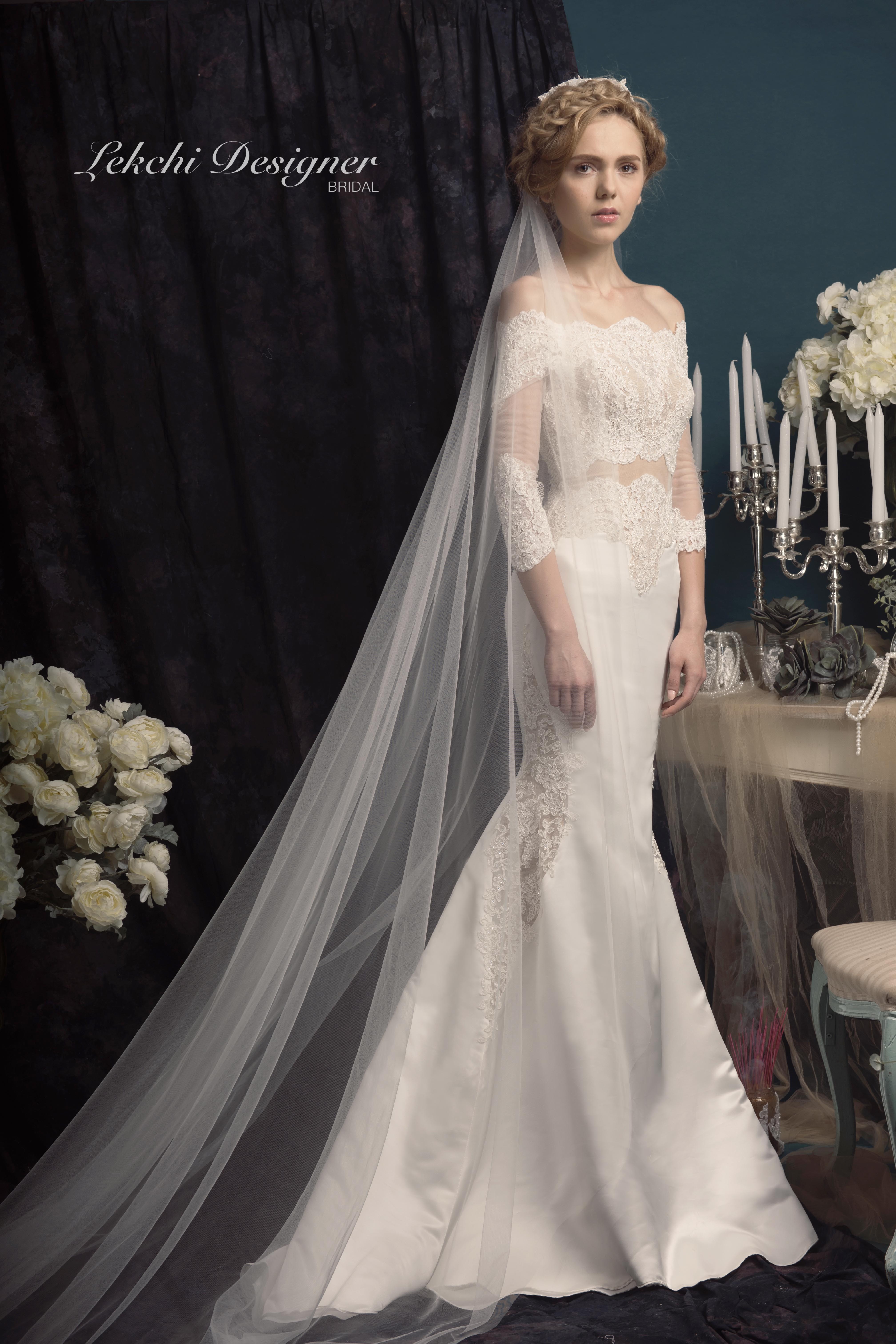 Mẫu tây trong bộ sưu tập xuân - hè 2015 của Lek Chi - 10 Trào lưu cut out cũng được ứng dụng trong các mẫu của BST lần này.