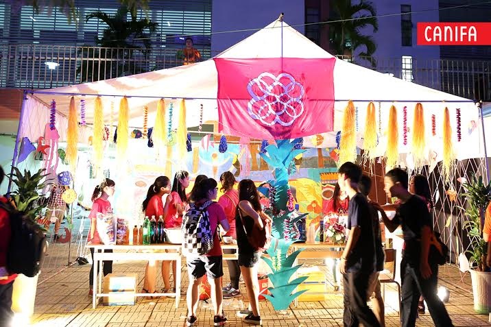 Bừng sáng chung kết ngày hội Anh Tài 2014 - 1 Khối Văn rất thu hút các bạn học sinh với sắc hồng ngọt ngào