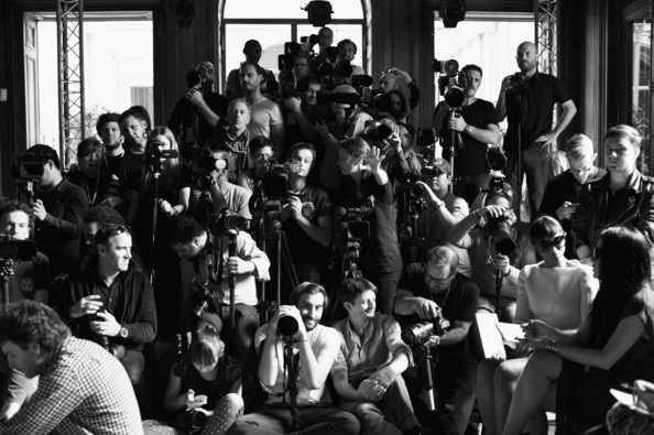 Dàn “sao” dập dìu tại tuần lễ thời trang Paris - 28 Dàn “sao” dập dìu tại tuần lễ thời trang Paris