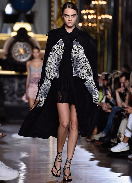 Buổi diễn của Stella McCartney thành công mỹ mãn - 1 Stella
