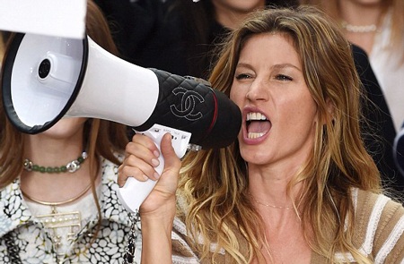 Dàn siêu mẫu đình đám xuất hiện trong show diễn của Chanel - 13 Gisele, Kendall Jenner và Georgia May Jagger