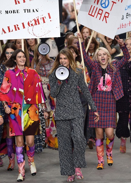 Dàn siêu mẫu đình đám xuất hiện trong show diễn của Chanel - 14 Gisele, Kendall Jenner và Georgia May Jagger