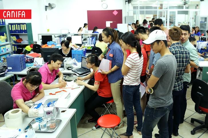 Tập thể cán bộ nhân viên CANIFA hào hứng tham gia hiến máu