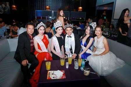 Á hậu Lê Thị Trúc Phương, đi để học hỏi được nhiều hơn - 4 Top 10 cuộţ thi, Trúc Phương đứng thứ 2 từ trái sang