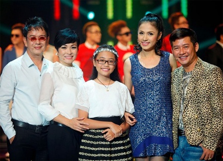 Phương Mỹ Chi bên các đàn anh - đàn chị