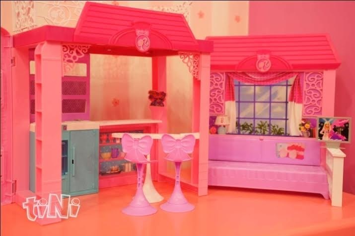 Khai Trương Khu Vui Chơi Quy Mô Lớn Nhất Tại Hà Nội - 4 Cùng trở thành những nàng công chúa Barbie xinh xắn