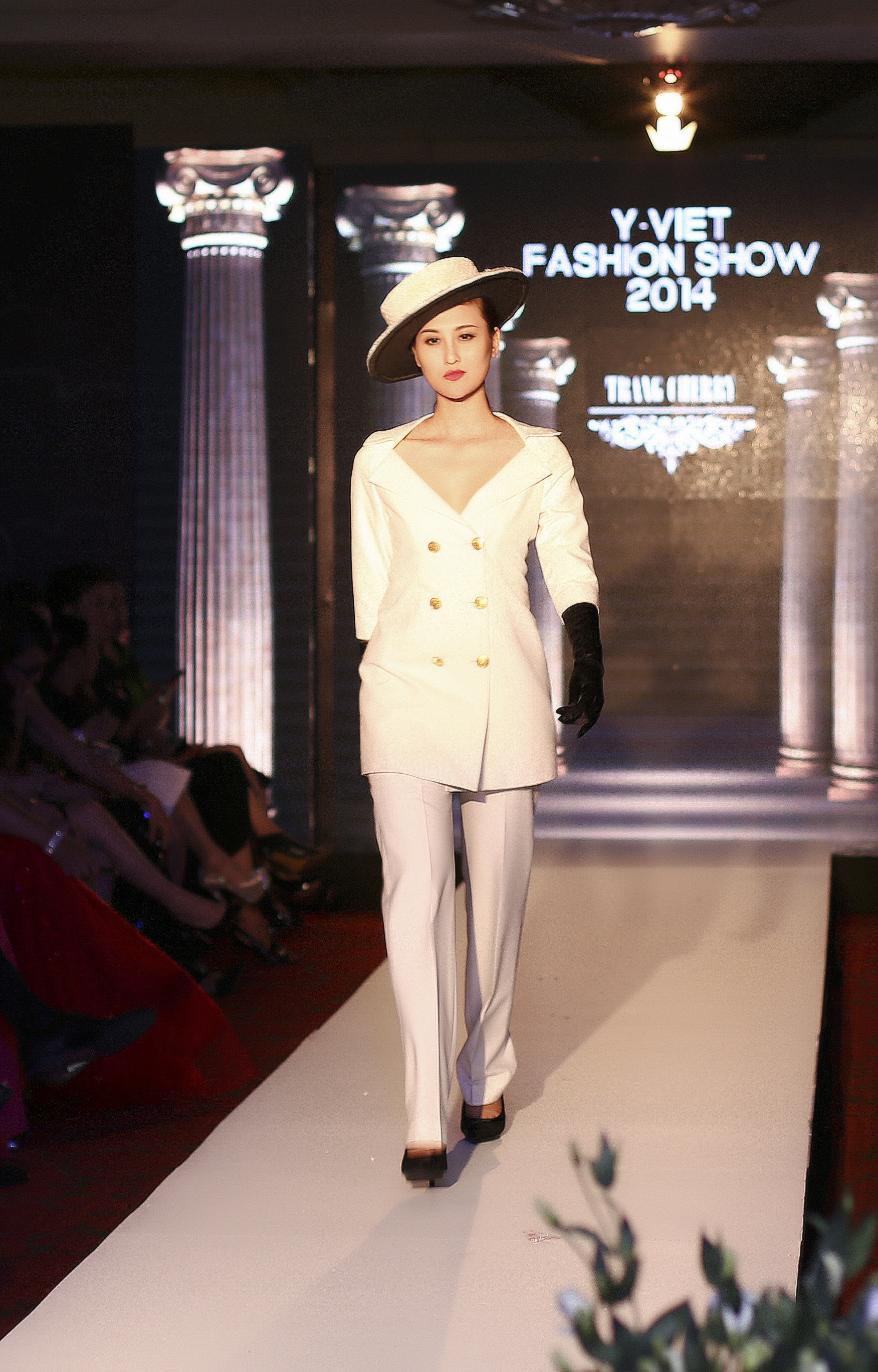 (Ảnh BST Memory của NTK Trang Cherry)