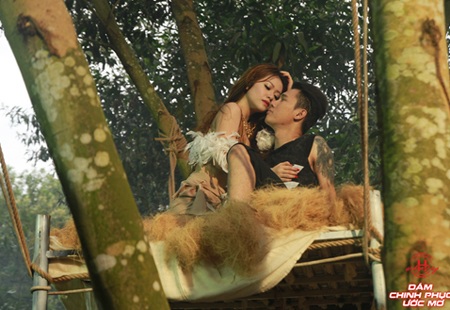 MIA và Mastro với những cảnh quay khá “nóng” trong MV Một Lần Thôi