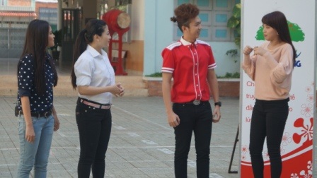 “Về trường” sân chơi hấp dẫn của học sinh và khách mời - 1 “Về trường” sân chơi hấp dẫn của học sinh và khách mời