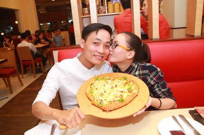 8/3 ý nghĩa với món quà “nhìn là thích, nếm là yêu” - 4 Bạn Đặng Văn Lễ - chủ nhân cặp vé du lịch Hàn Quốc đầu tiên