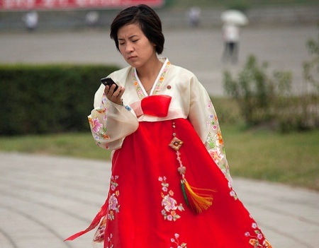 Triều Tiên cán mốc 1 triệu thuê bao di động - 1 Triều Tiên cán mốc 1 triệu thuê bao di động - 1