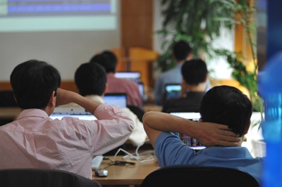 Cổ đông nội bộ hết cơ hội "lướt sóng" - 1 Cổ đông nội bộ hết cơ hội lướt sóng