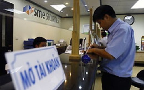 Doanh nghiệp bên vực phá sản có tên trong top... tăng trưởng nhanh nhất VN! - 1 SME đang đứng trước nguy cơ phải tạm dừng hoạt động, và tệ hơn là có thể bị phá sản.