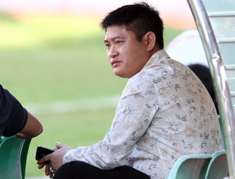 Kế hoạch “rút chân” khỏi chứng khoán của “bầu” Thụy bất thành - 1 Sau khi chia tay với bóng đá, bầu Thụy tiếp tục có ý định từ giã chứng khoán.