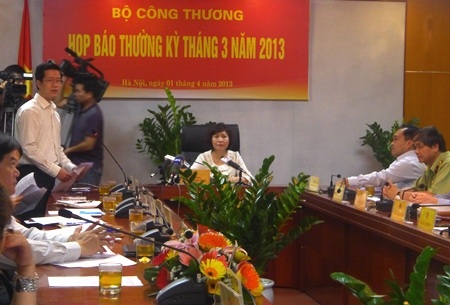 Họp báo Bộ Công thương tháng 3/2013 (ảnh: BD).