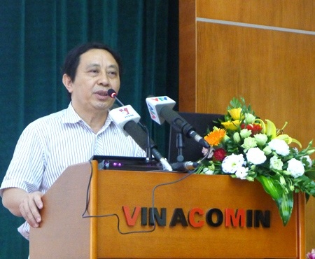 Ông Nguyễn Tiến Chỉnh - phát ngôn viên của Vinacomin trả lời báo chí sáng 16/5