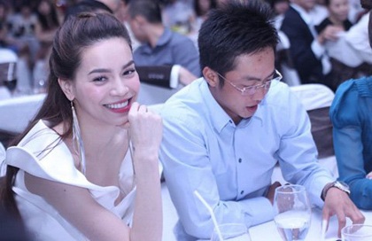 Hồ Ngọc Hà xuất hiện tên trong báo cáo của Quốc Cường Gia Lai - 1 Cường đô-la được biết đến trong giới showbiz nhiều hơn ở lĩnh vực quản trị doanh nghiệp.