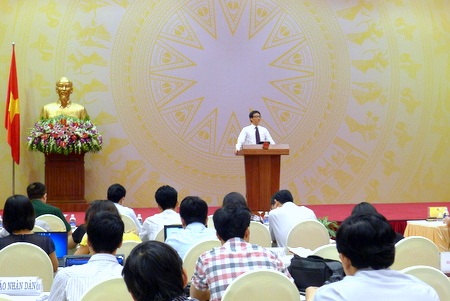 Bộ trưởng, Chủ nhiệm Văn phòng Chính phủ Vũ Đức Đam tại phiên họp báo thường kỳ tháng 7 (ảnh: BD).