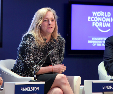 Giải quyết triệt để nợ xấu cần người chịu đau! - 1 Bà Karin Finkelston, Phó Chủ tịch IFC khu vực Châu Á-Thái Bình Dương (Ảnh: WEF).