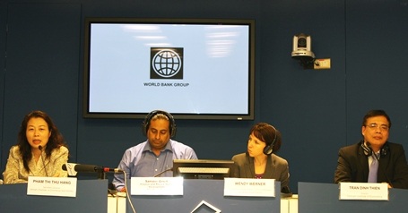 Họp báo công bố Báo cáo Môi trường kinh doanh 2014 diễn ra sáng 29/10.
