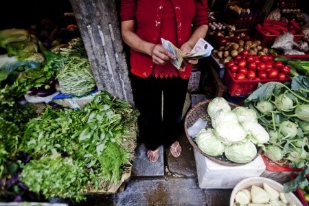 Mưa bão đẩy giá lương thực, thực phẩm lên cao - 1 Chỉ số giá lương thực tăng mạnh gần 3% trong tháng 10.