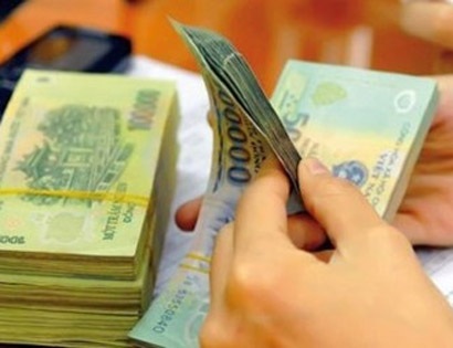 Điều kiện làm việc của nhân viên ngân hàng ngày một ngặt nghèo hơn do sức ép chỉ tiêu.