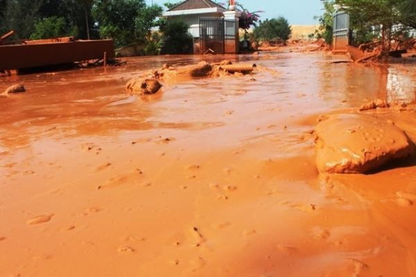 Kinh tế và môi trường: Cặp đôi không hoàn hảo! - 2 1. Phát hiện động dung nham dài nhất Đông Nam Á ở Đồng Nai