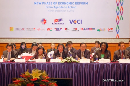 Diễn đàn VBF sáng 3/12/2013 (Ảnh: BD).