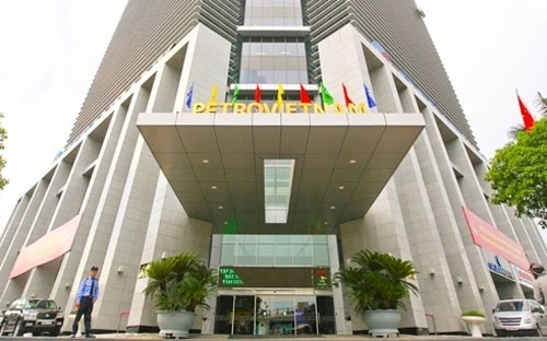 Hàng loạt sếp lớn Tập đoàn Nhà nước "trả ghế" về hưu - 1 Tân Chủ tịch HĐTV Petro Vietnam được cho biết là người nhà PVN, làm trong ngành.
