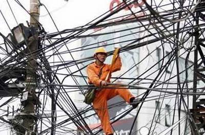 "Chóng mặt" hàng nghìn tỷ đồng vay-cho vay giữa EVN và Nhiệt điện Phả Lại - 1 PPC và EVN vẫn chưa thỏa thuận xong giá bán điện năm 2014.