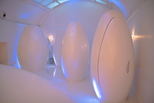 Muôn kiểu nhà vệ sinh độc và lạ nhất hành tinh