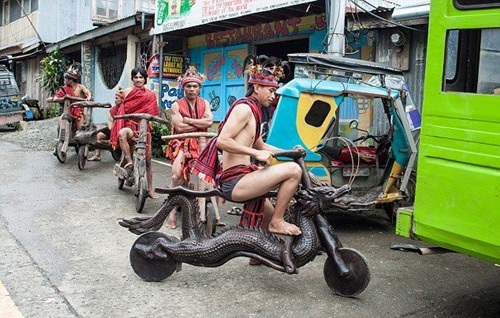 Cuộc đua xe gỗ độc đáo chỉ có ở Philippines - 1 Với địa hình nhiều đồi dốc, người