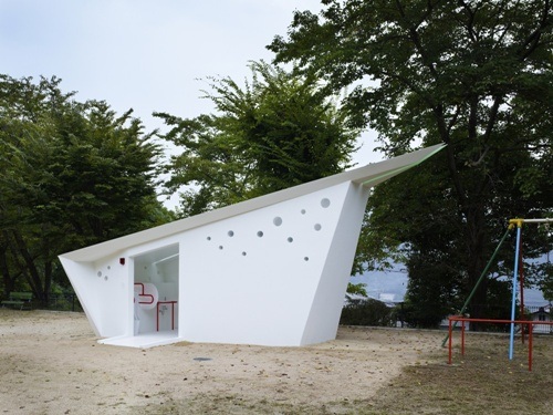 Muôn kiểu nhà vệ sinh độc và lạ nhất hành tinh