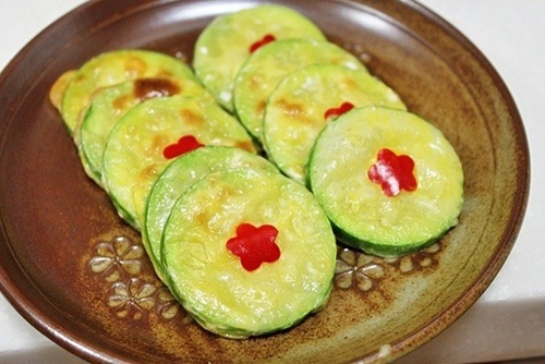 Rau rán - món ngon lạ miệng xứ Hàn - 1 Bí đao tẩm bột rán.
