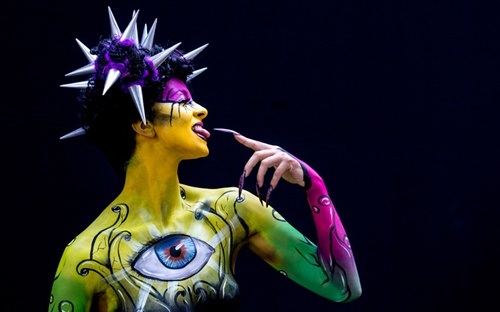 Bí ẩn cuốn hút với những bức họa trên cơ thể người - 1 Nét nghệ thuật cá tính, phóng khoáng của một tác phẩm di động.