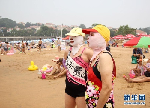 Thời trang chống nắng của phụ nữ Trung Quốc.
