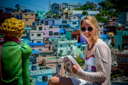Khám phá ngôi làng nghệ thuật đẹp như cổ tích ở Busan - 6 Gamcheon là điểm đến ấn tượng với các du khách nước ngoài.