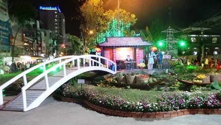 Ngôi nhà Nam Bộ được tái hiện ở đường hoa