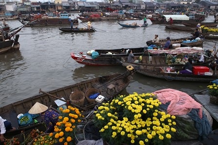 ĐBSCL là một trong những vùng du lịch quan trọng của cả nước - 2 Chợ nổi Cái Răng một trong những địa điểm du lịch của Cần Thơ