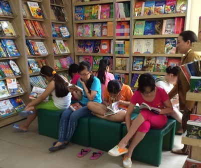 Những ngày này các nhà sách ở Cần Thơ đông nghẹt độc giả nhí