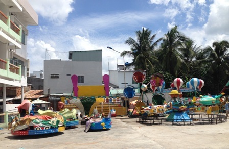 Thiếu sân chơi cho trẻ em, thừa quán nhậu cho người lớn!